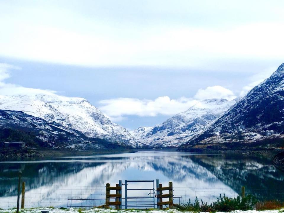 Cozy Snowdonia Chalet Карнарфон Екстериор снимка
