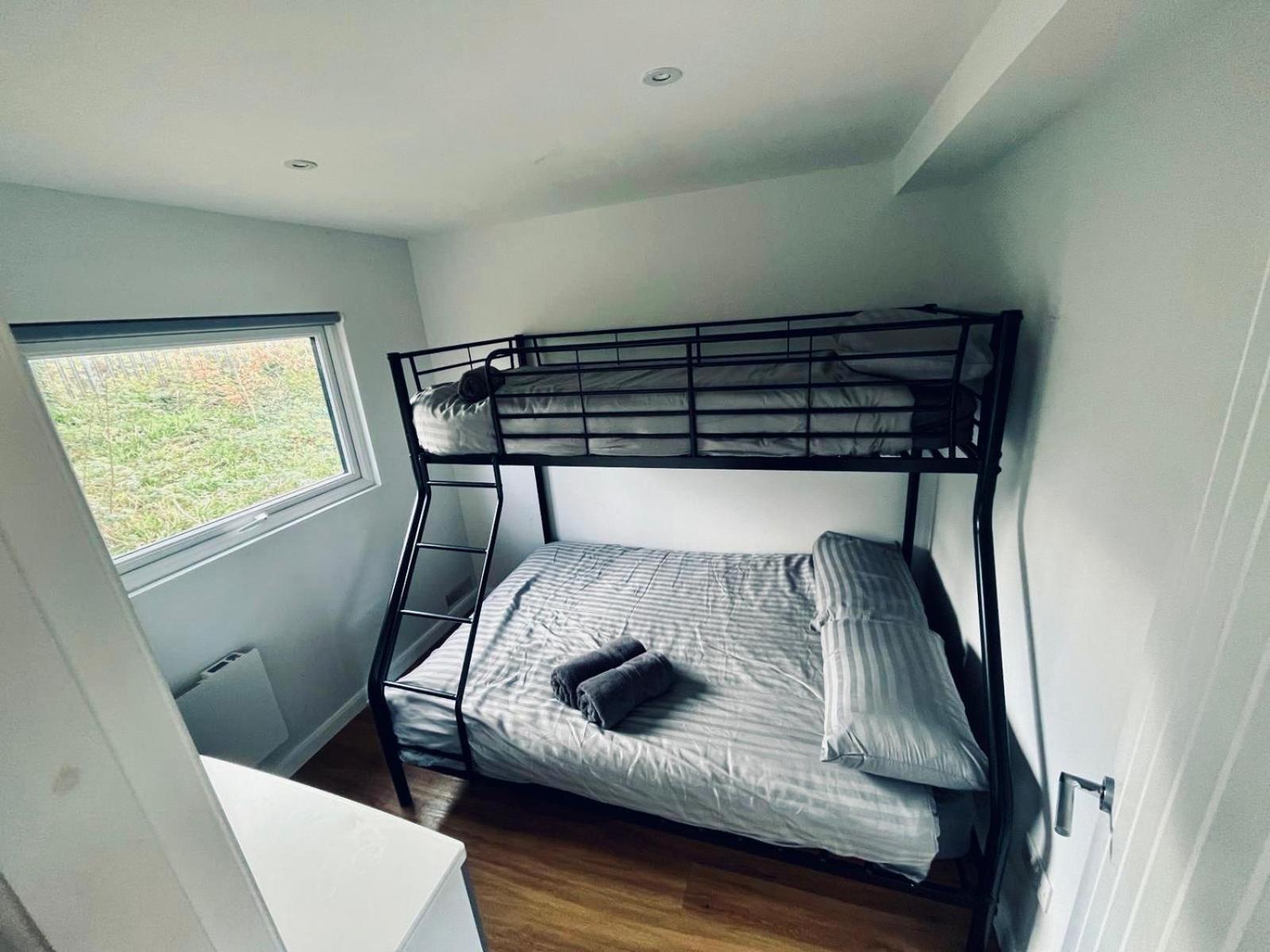Cozy Snowdonia Chalet Карнарфон Екстериор снимка